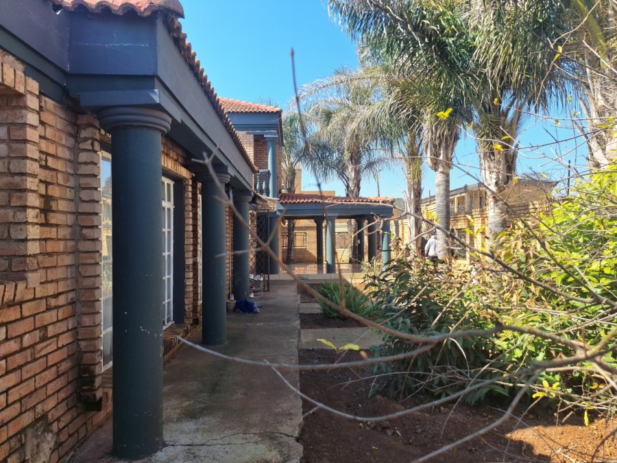 4 Bedroom Property for Sale in Mohadin North West